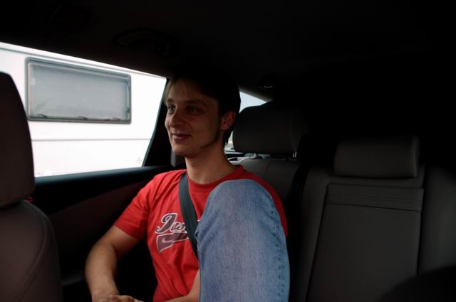 mit freudiger Erwartung